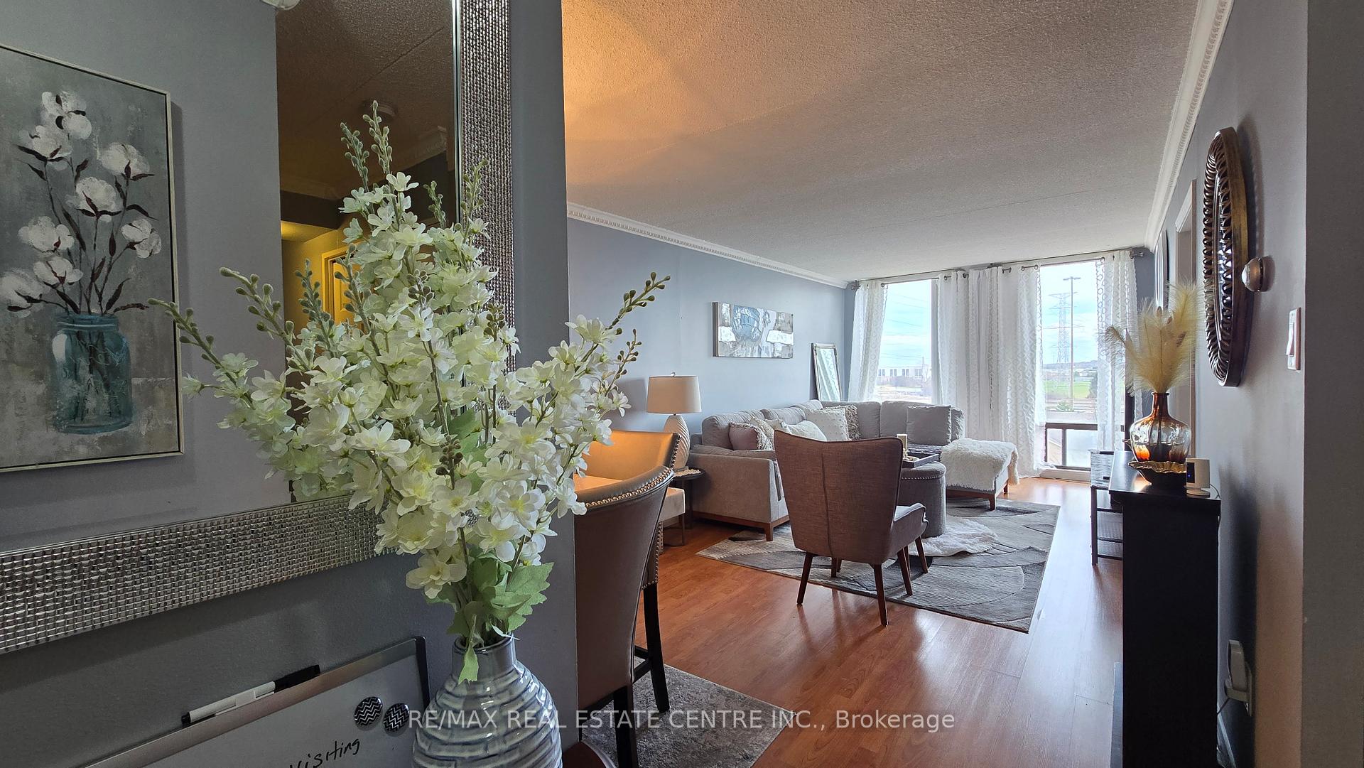 Photo 2 of Unit 609, 1540 Pickering Parkway, Pickering, Town Centre — HOMEH