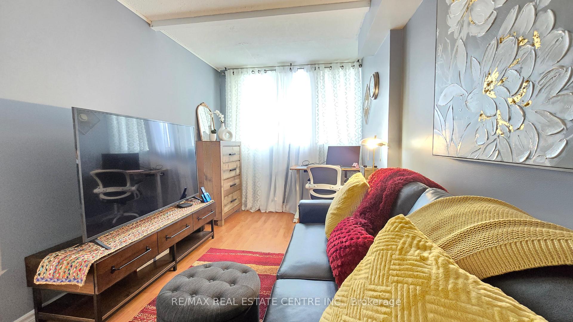 Photo 33 of Unit 609, 1540 Pickering Parkway, Pickering, Town Centre — HOMEH