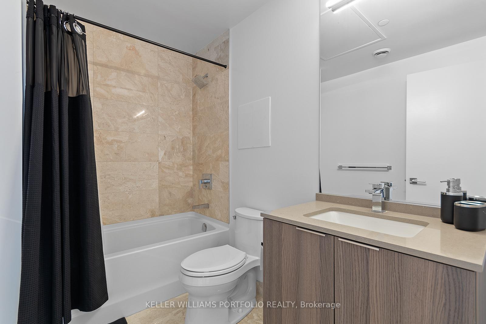 Photo 4 of Unit 809, 20 Brin Drive, Etobicoke, Edenbridge-Humber Valley — HOMEH