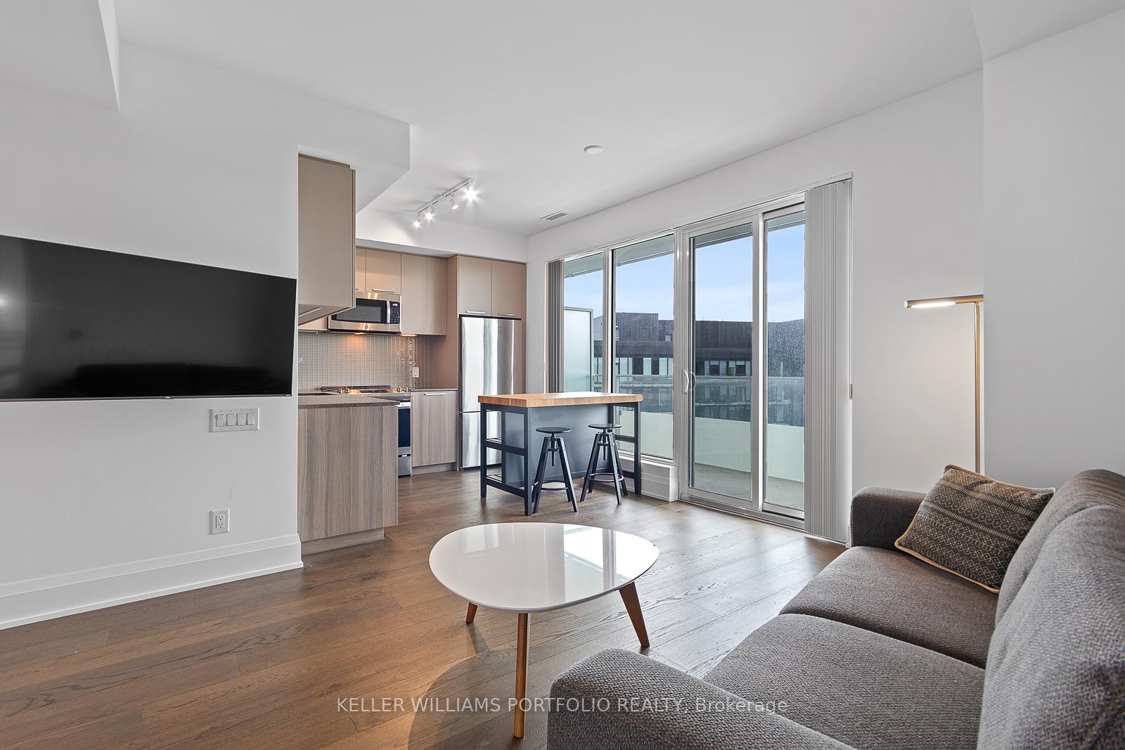 Photo 6 of Unit 809, 20 Brin Drive, Etobicoke, Edenbridge-Humber Valley — HOMEH