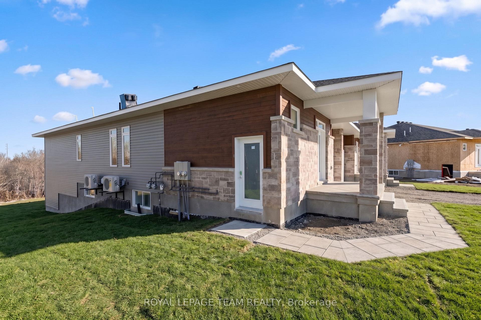 Photo 2 of Unit 1, 1120 Moore Street, Brockville, Brockville — HOMEH