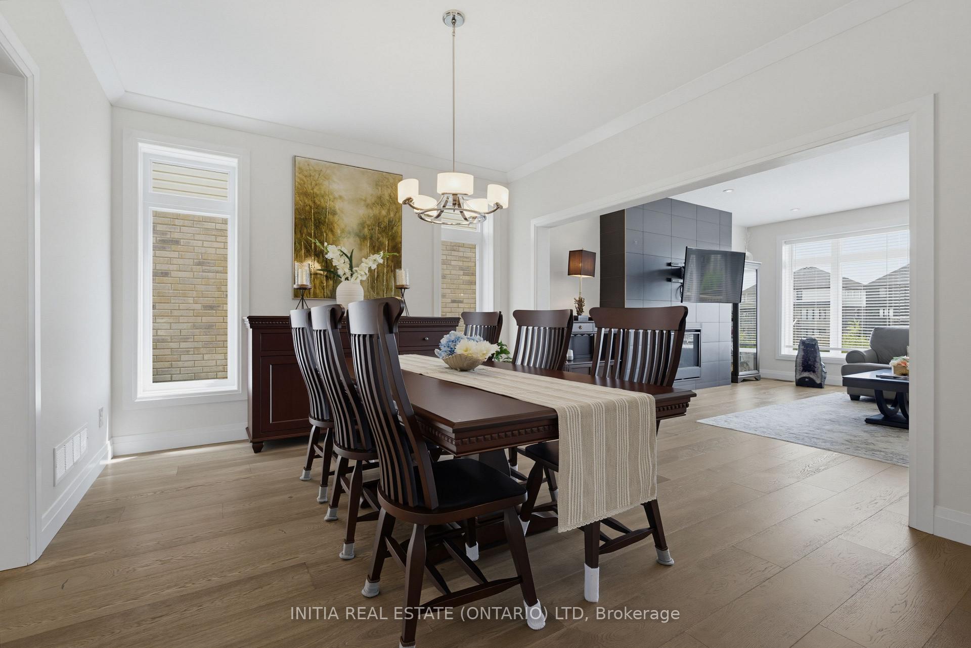 Photo 5 of 1258 Silverfox Drive, London, North S — HOMEH