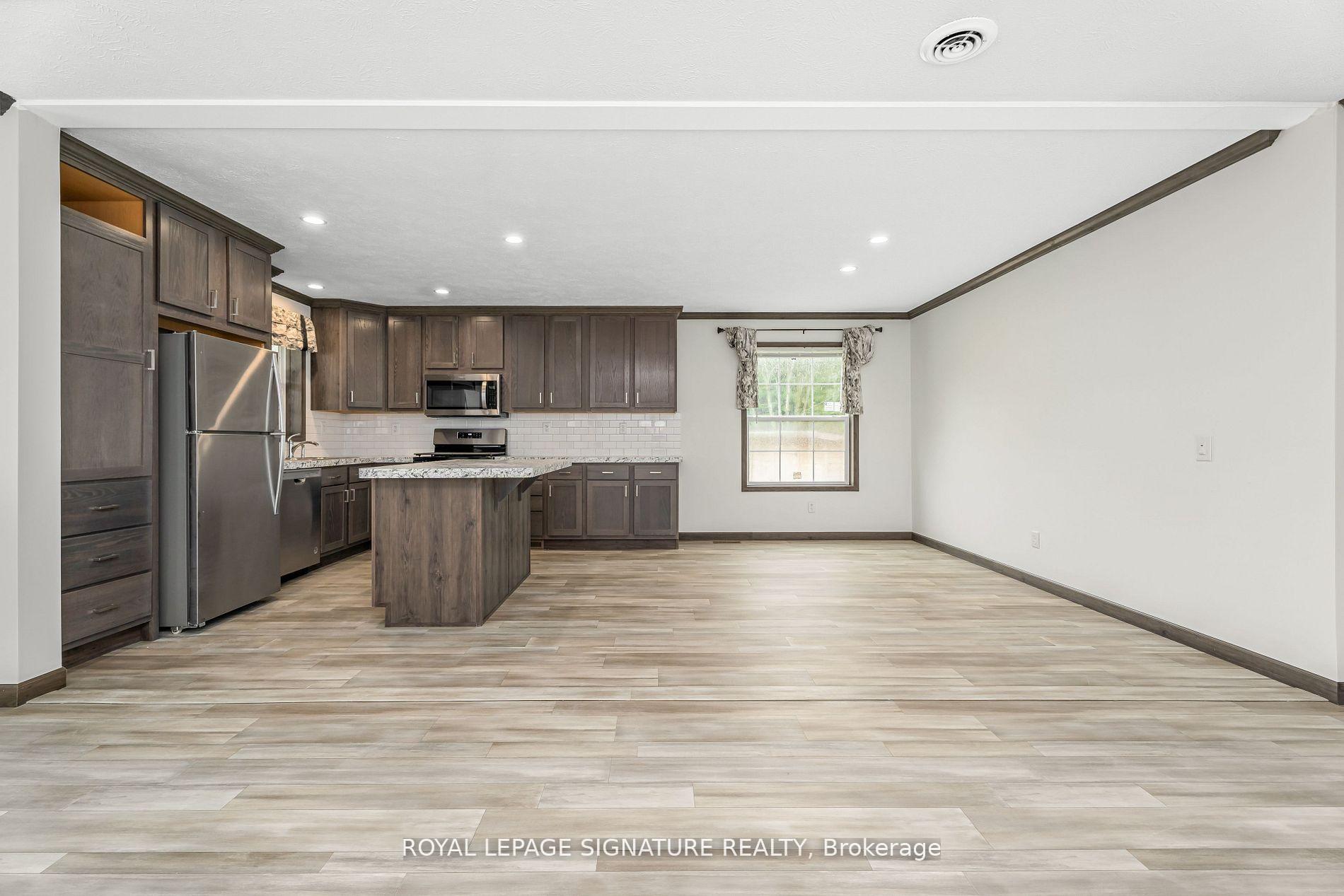 Photo 9 of 12 Briarwood Place, Innisfil, Cookstown — HOMEH