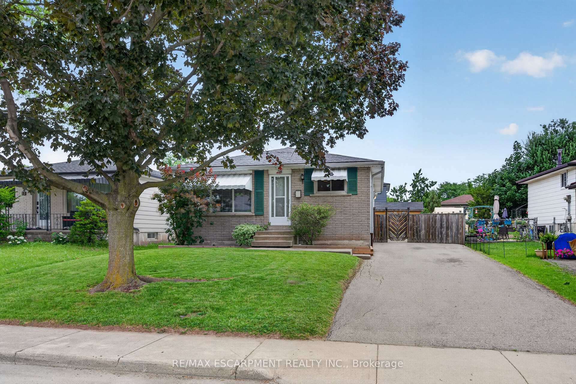 Photo 2 of 28 Boston Crescent, Hamilton, Berrisfield — HOMEH