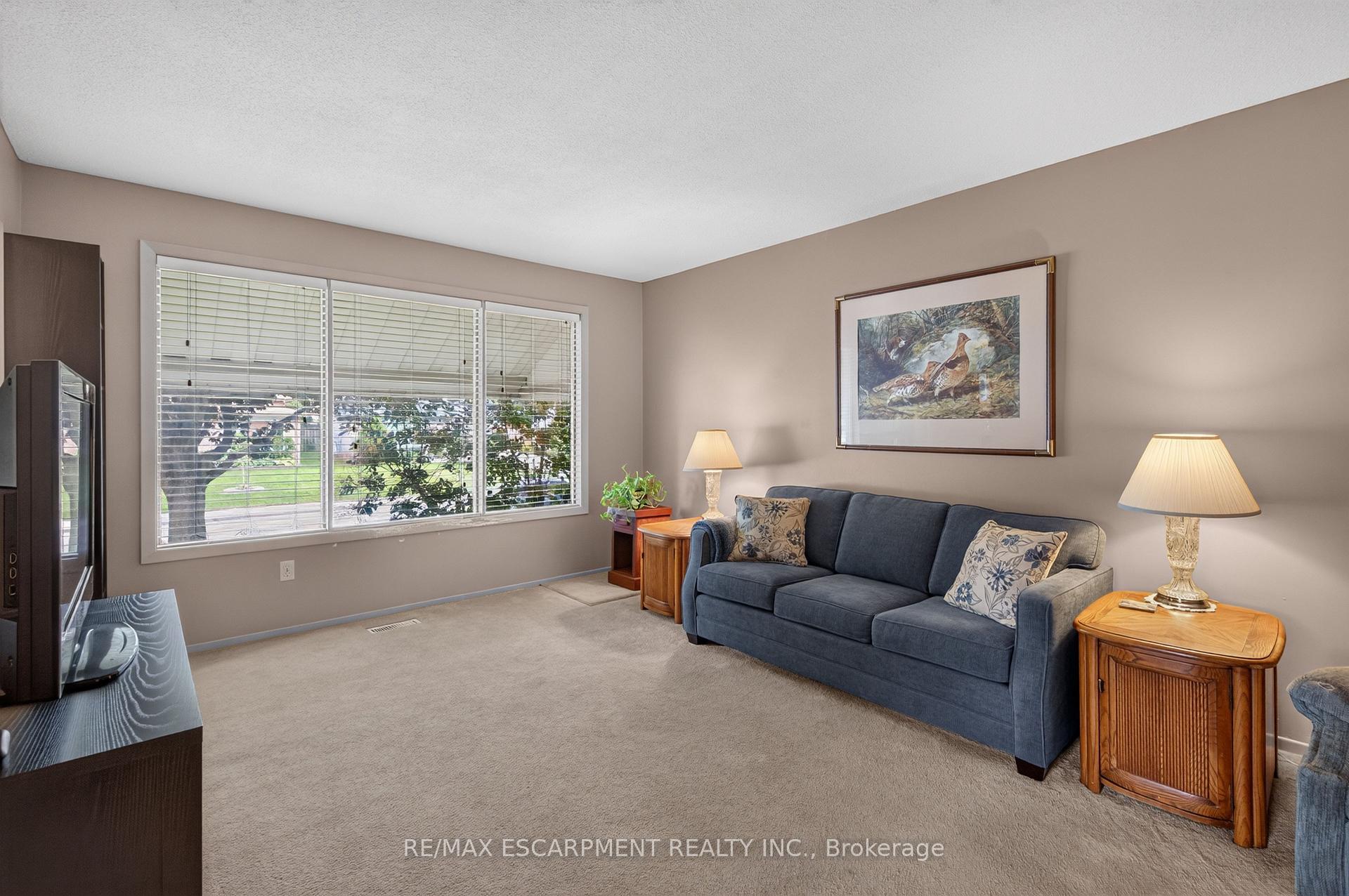 Photo 3 of 28 Boston Crescent, Hamilton, Berrisfield — HOMEH