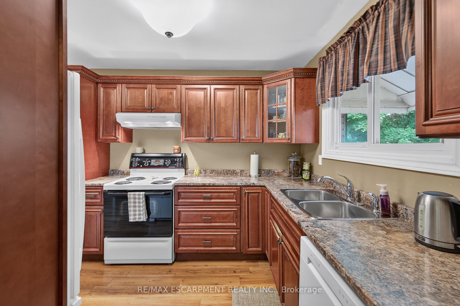 Photo 11 of 28 Boston Crescent, Hamilton, Berrisfield — HOMEH