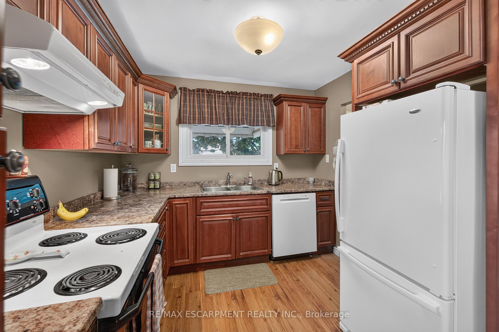 Photo 12 of 28 Boston Crescent, Hamilton, Berrisfield — HOMEH