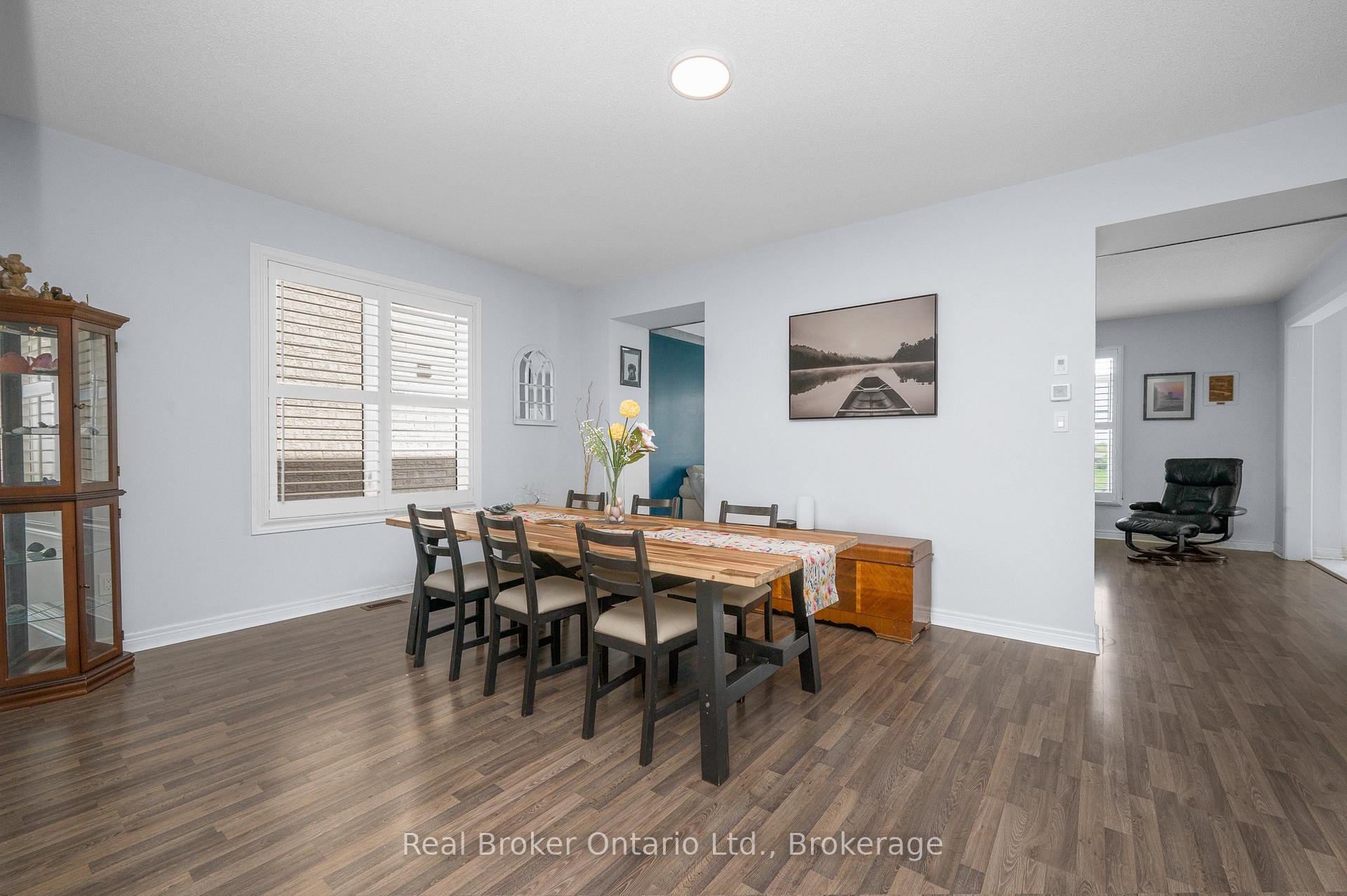 Photo 9 of 3 Newbrook Street, Brant, Paris — HOMEH