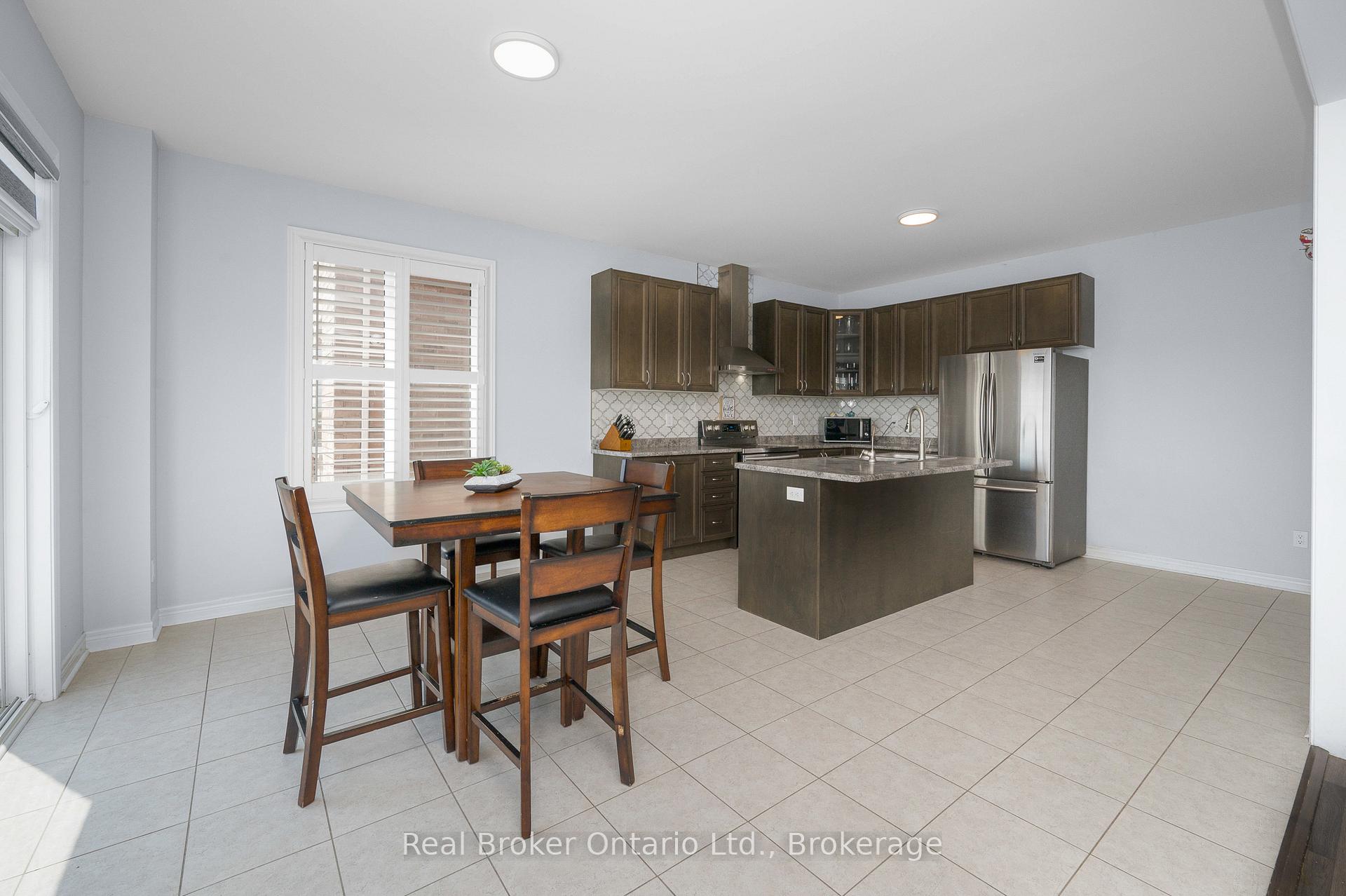Photo 15 of 3 Newbrook Street, Brant, Paris — HOMEH