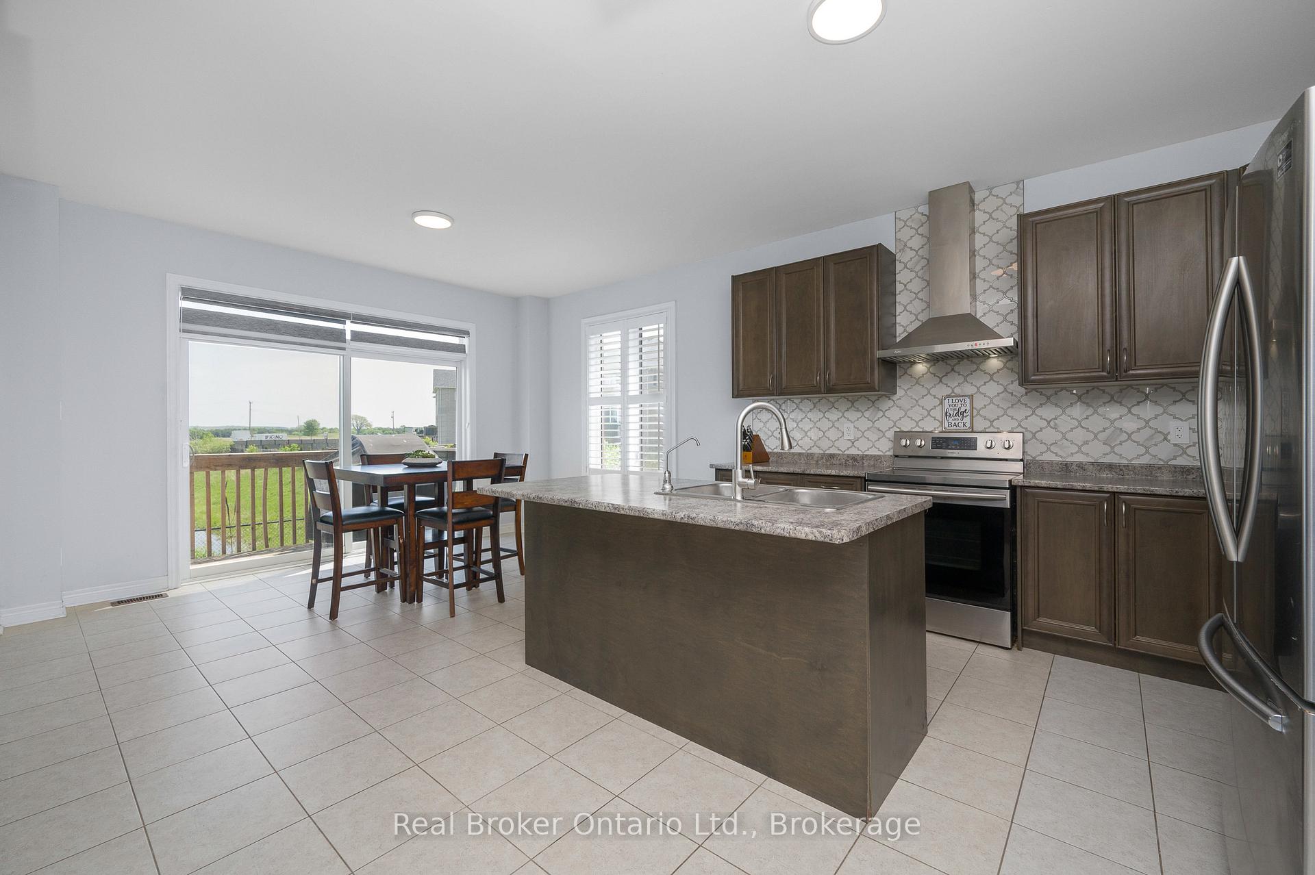 Photo 17 of 3 Newbrook Street, Brant, Paris — HOMEH