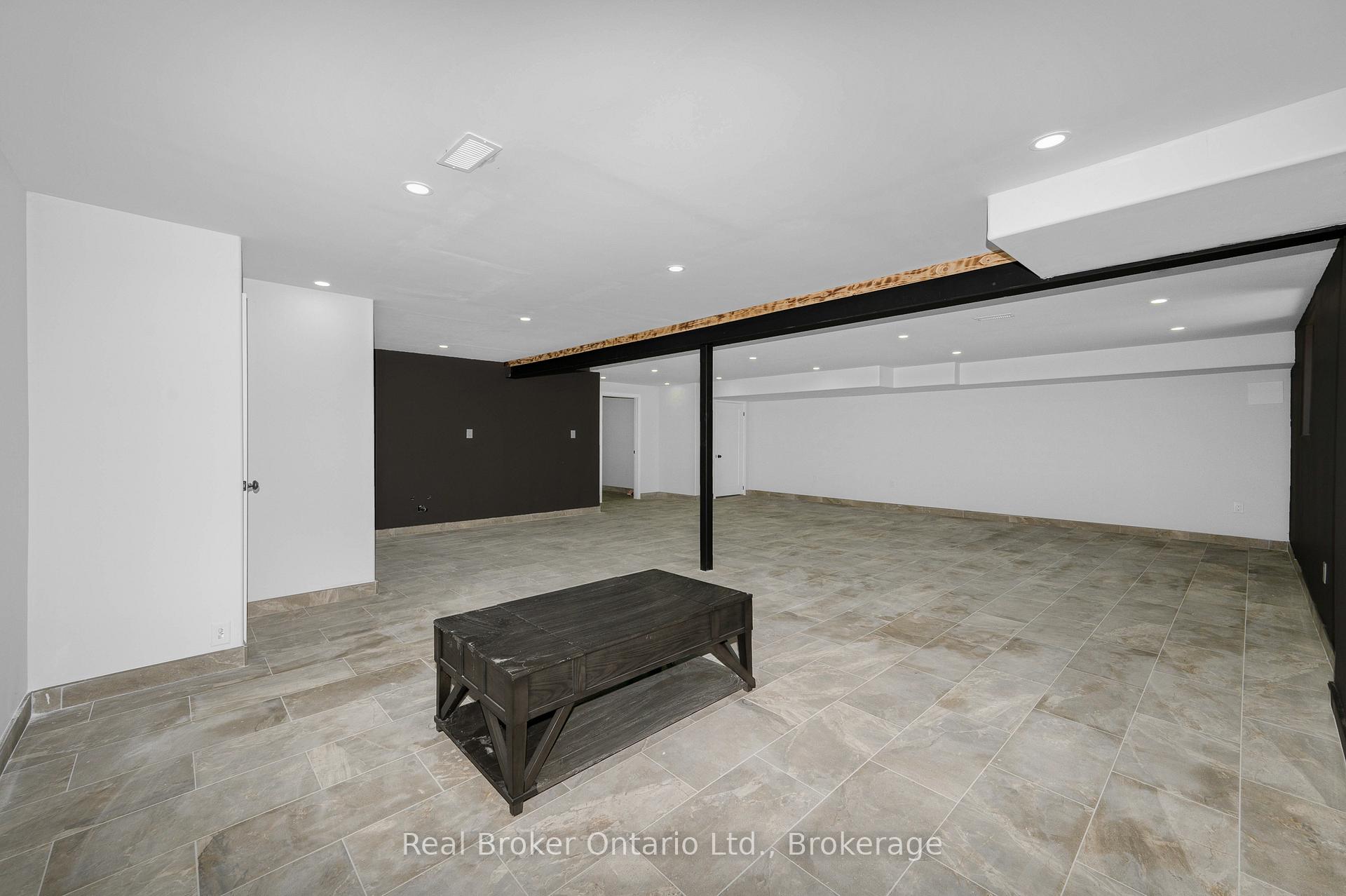 Photo 39 of 3 Newbrook Street, Brant, Paris — HOMEH