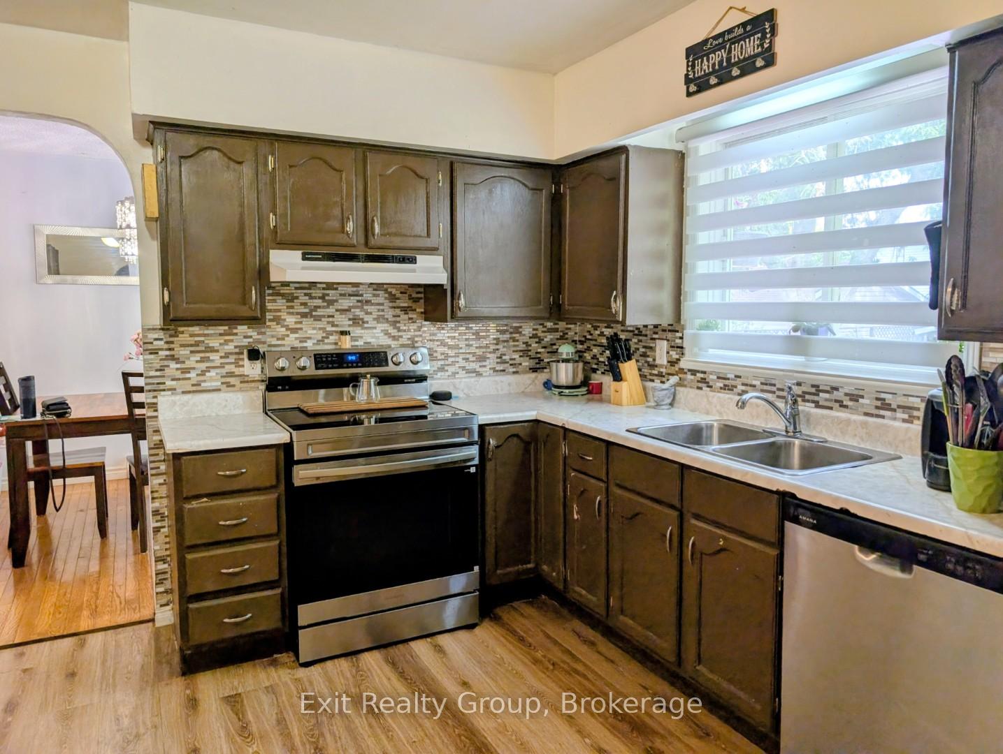 Photo 10 of 171 Park Street, Deseronto, Deseronto (Town) — HOMEH