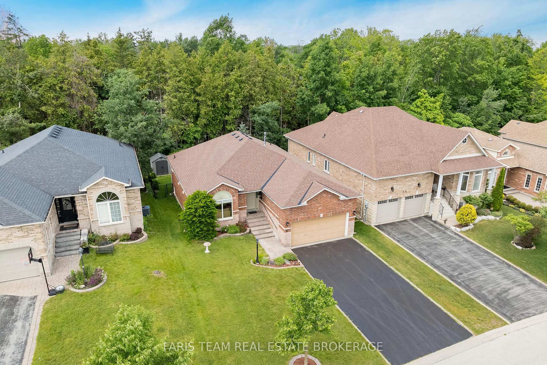 Photo 3 of 36 Bayshore Boulevard, Barrie, Bayshore — HOMEH