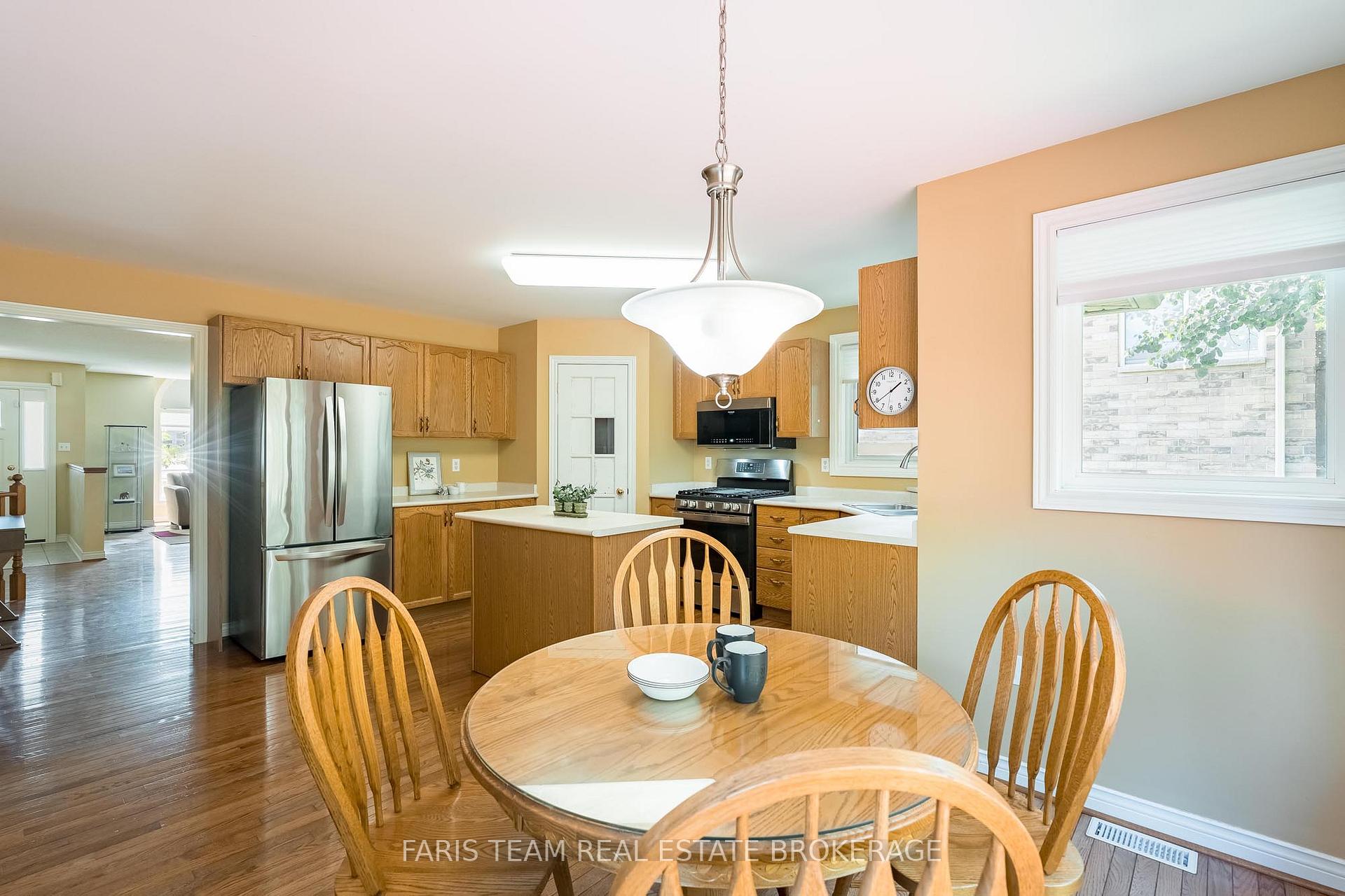 Photo 11 of 36 Bayshore Boulevard, Barrie, Bayshore — HOMEH