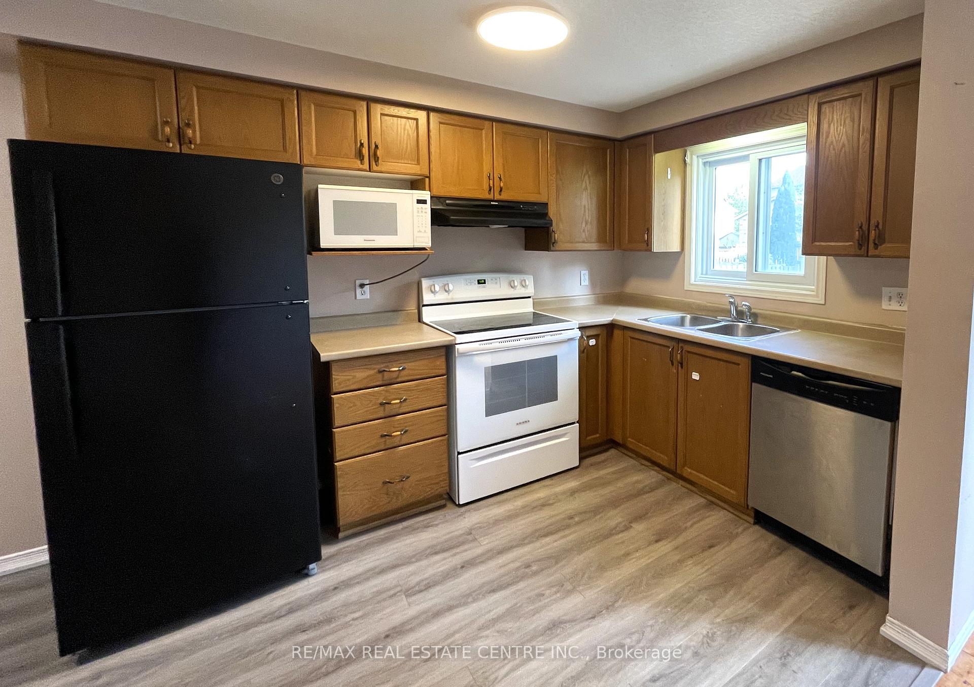 Photo 2 of 300 Activa Avenue, Waterloo — HOMEH