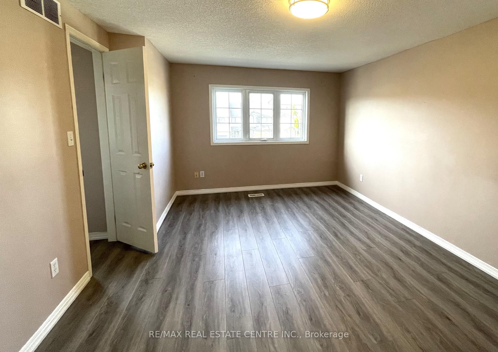 Photo 5 of 300 Activa Avenue, Waterloo — HOMEH