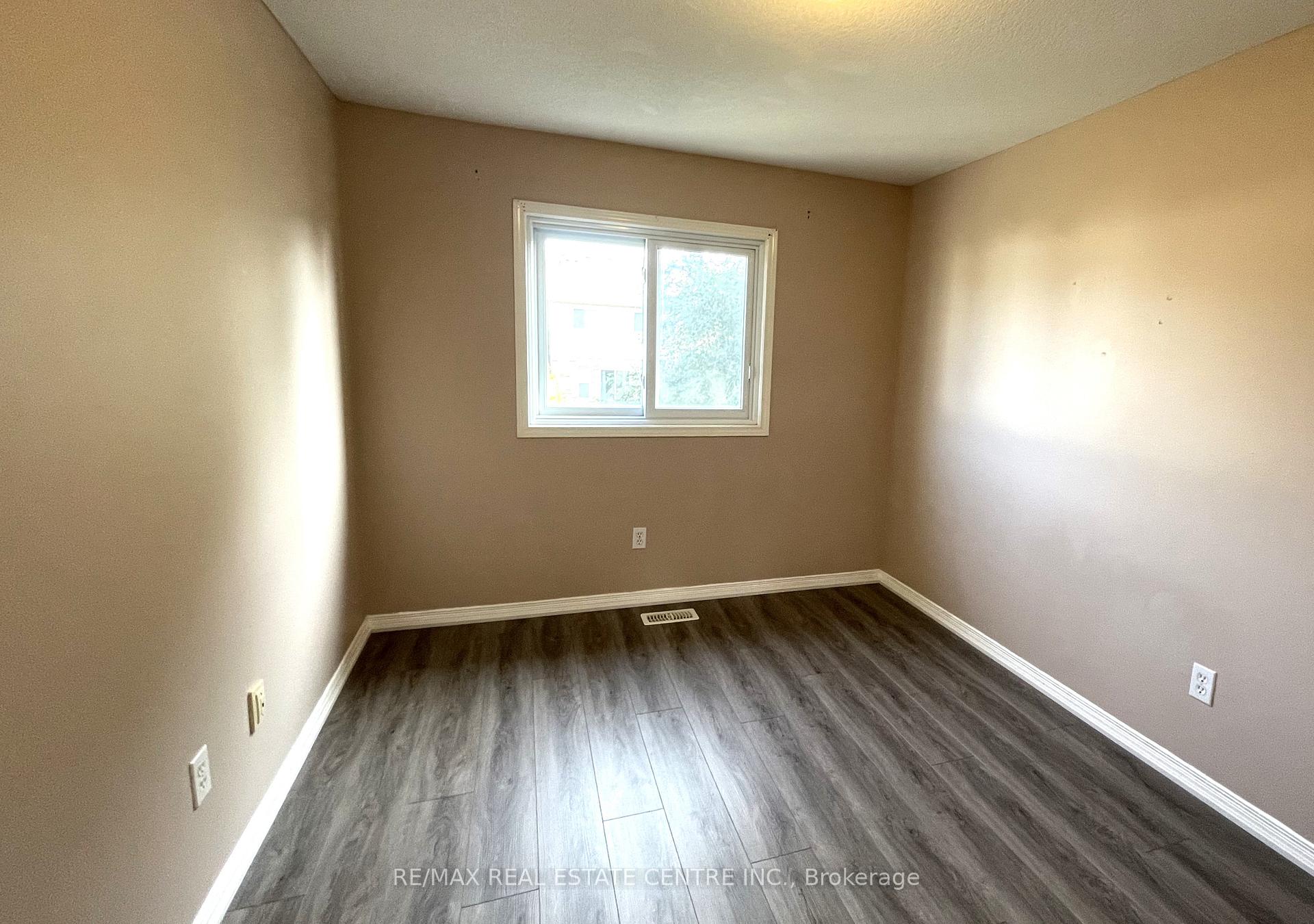 Photo 8 of 300 Activa Avenue, Waterloo — HOMEH