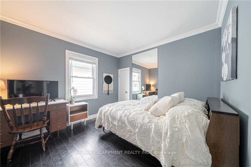 Photo 7 of 22 Concord Avenue, St. Catharines, Facer — HOMEH