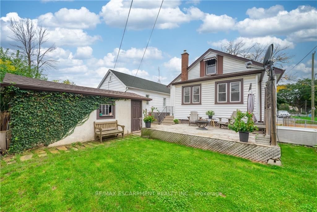 Photo 12 of 22 Concord Avenue, St. Catharines, Facer — HOMEH