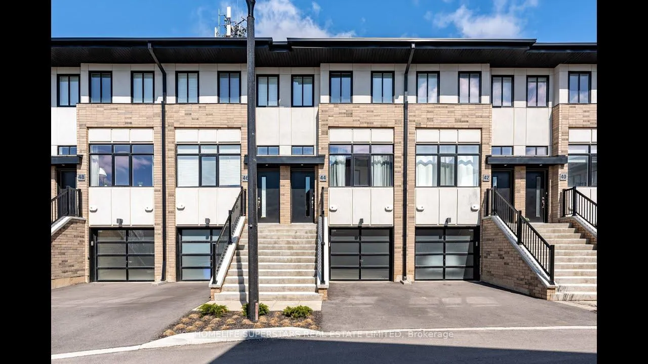 Photo 1 of 36 Markle Crescent, Hamilton, Ancaster — HOMEH
