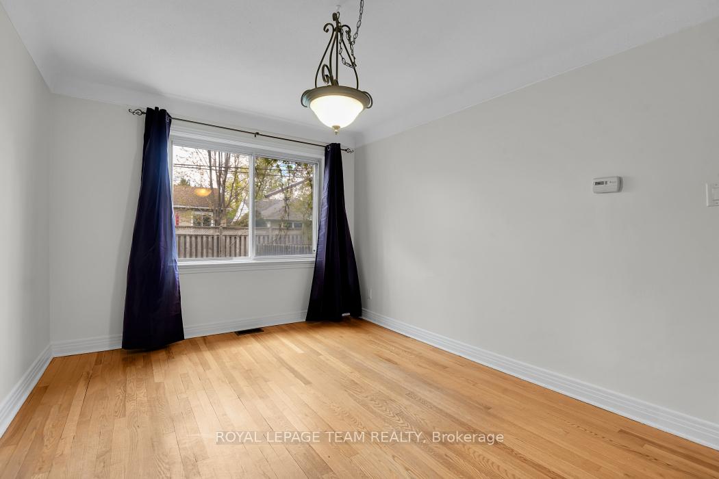 Photo 10 of 1104 Apolydor Avenue, Ottawa, Billings Bridge — HOMEH