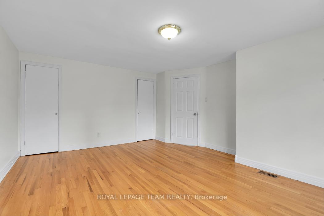 Photo 19 of 1104 Apolydor Avenue, Ottawa, Billings Bridge — HOMEH