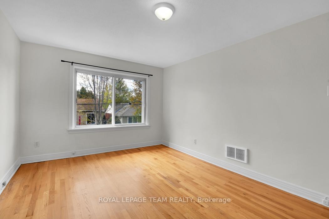 Photo 21 of 1104 Apolydor Avenue, Ottawa, Billings Bridge — HOMEH