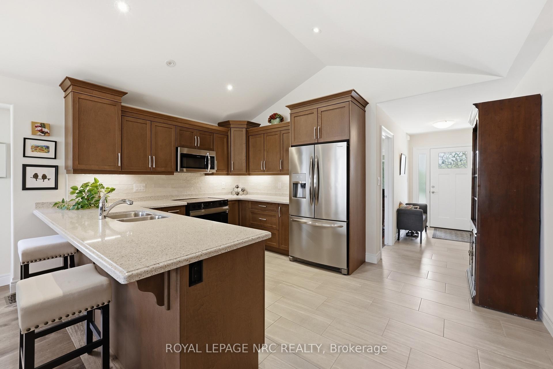 Photo 6 of 23 Richard Crescent, West Lincoln, Smithville — HOMEH