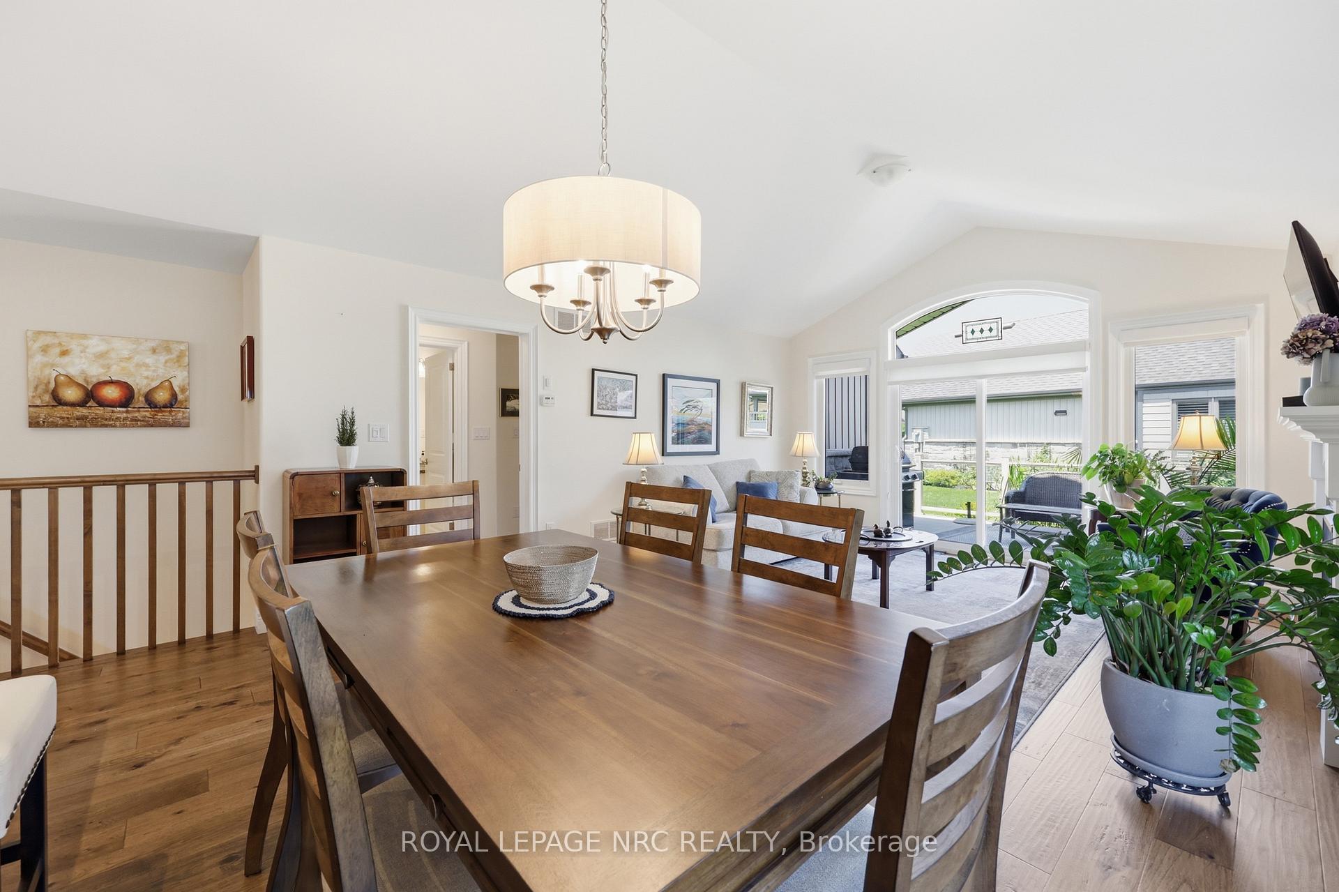 Photo 12 of 23 Richard Crescent, West Lincoln, Smithville — HOMEH