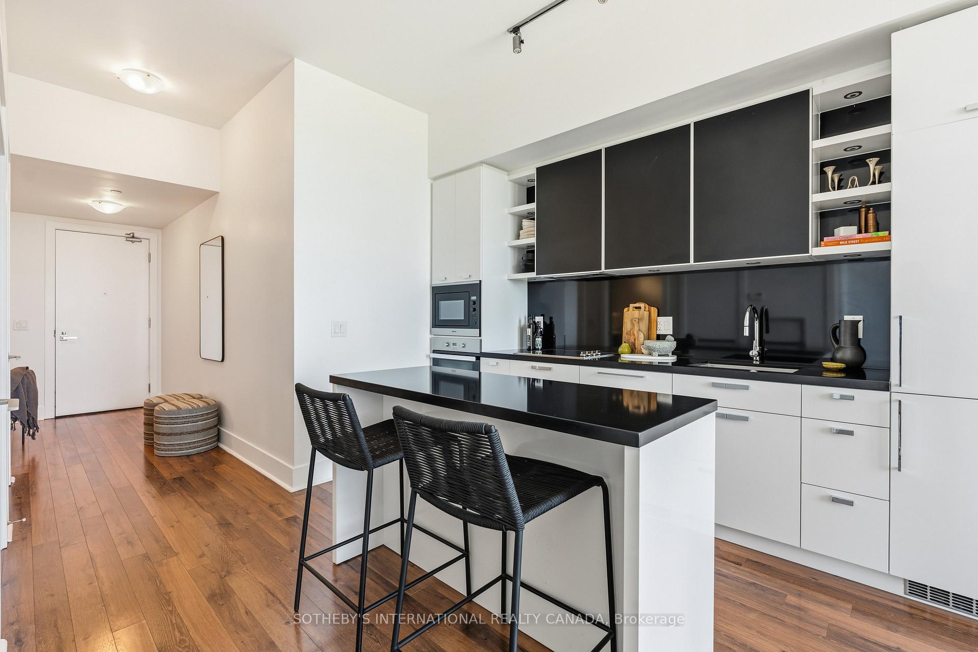 Photo 4 of Unit 2604, 32 Davenport Road, Toronto, The Annex — HOMEH