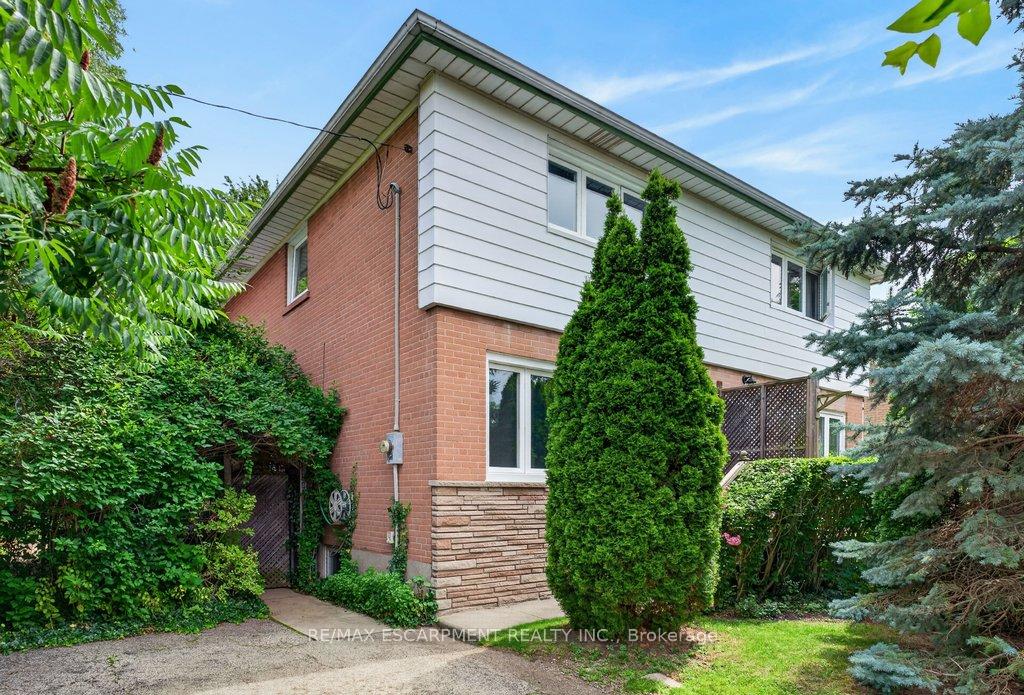 Photo 1 of 795 Drury Lane, Burlington, Brant — HOMEH