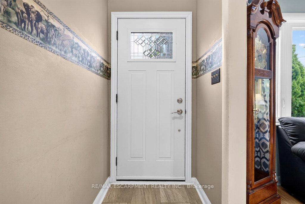 Photo 5 of 795 Drury Lane, Burlington, Brant — HOMEH