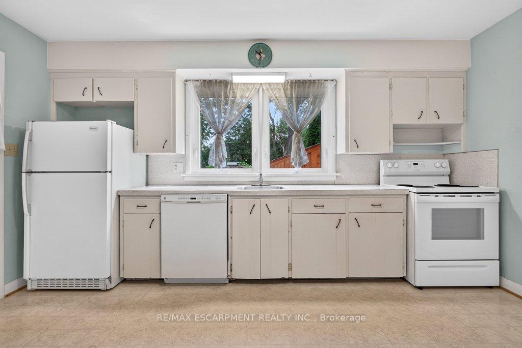 Photo 13 of 795 Drury Lane, Burlington, Brant — HOMEH