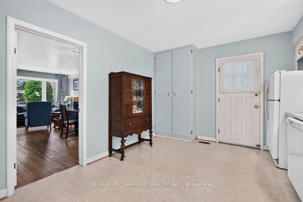 Photo 17 of 795 Drury Lane, Burlington, Brant — HOMEH