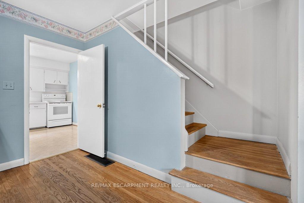 Photo 20 of 795 Drury Lane, Burlington, Brant — HOMEH