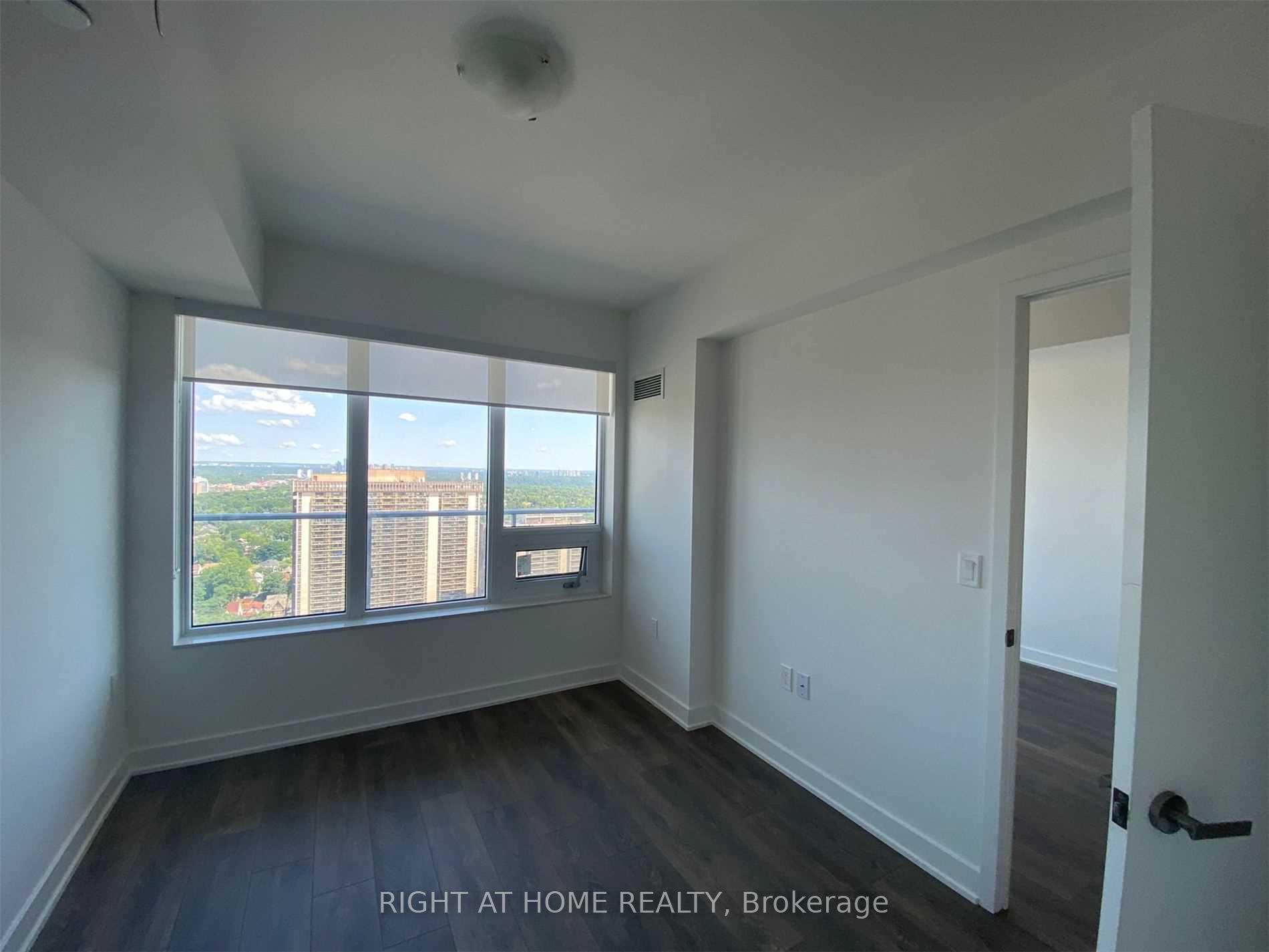 Photo 6 of Unit 2912, 99 Broadway Avenue, Toronto, Mount Pleasant West — HOMEH
