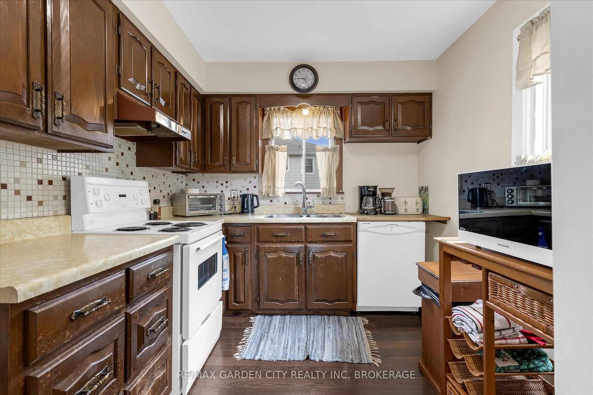 Photo 11 of 165 Pine Street S, Thorold, Thorold Downtown — HOMEH