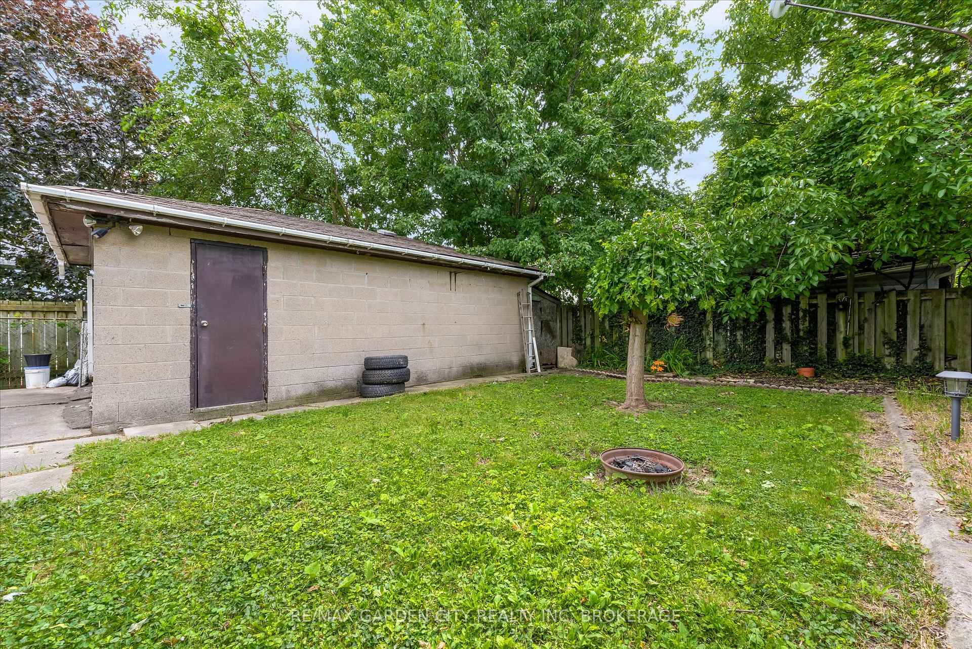 Photo 20 of 165 Pine Street S, Thorold, Thorold Downtown — HOMEH