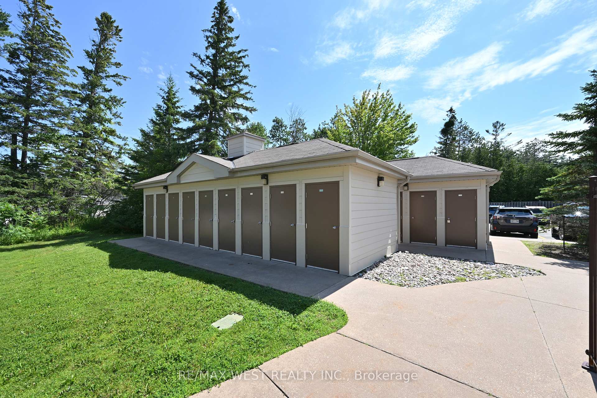 Photo 29 of Unit 212, 764 River Road E, Wasaga Beach — HOMEH