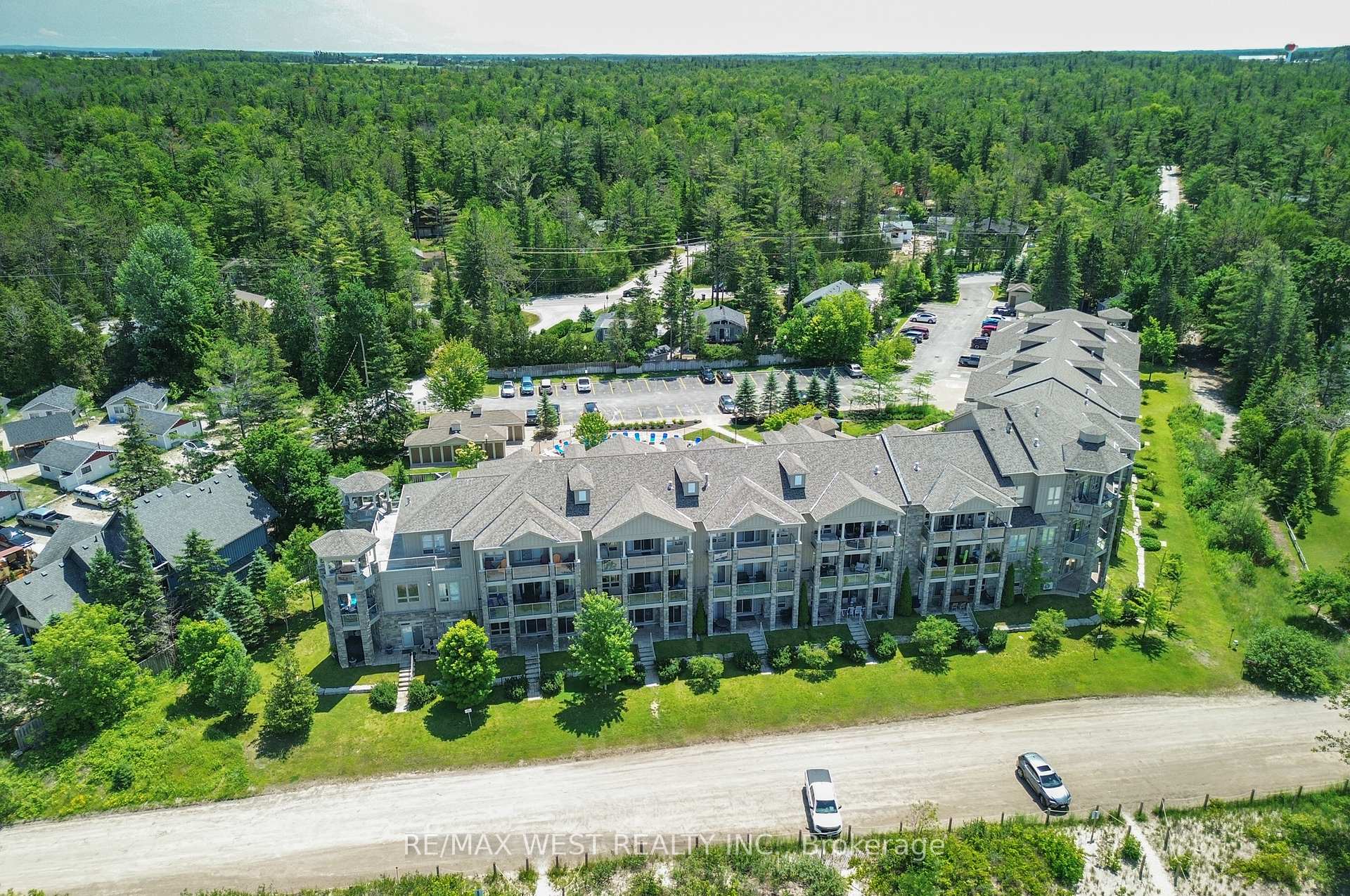 Photo 37 of Unit 212, 764 River Road E, Wasaga Beach — HOMEH
