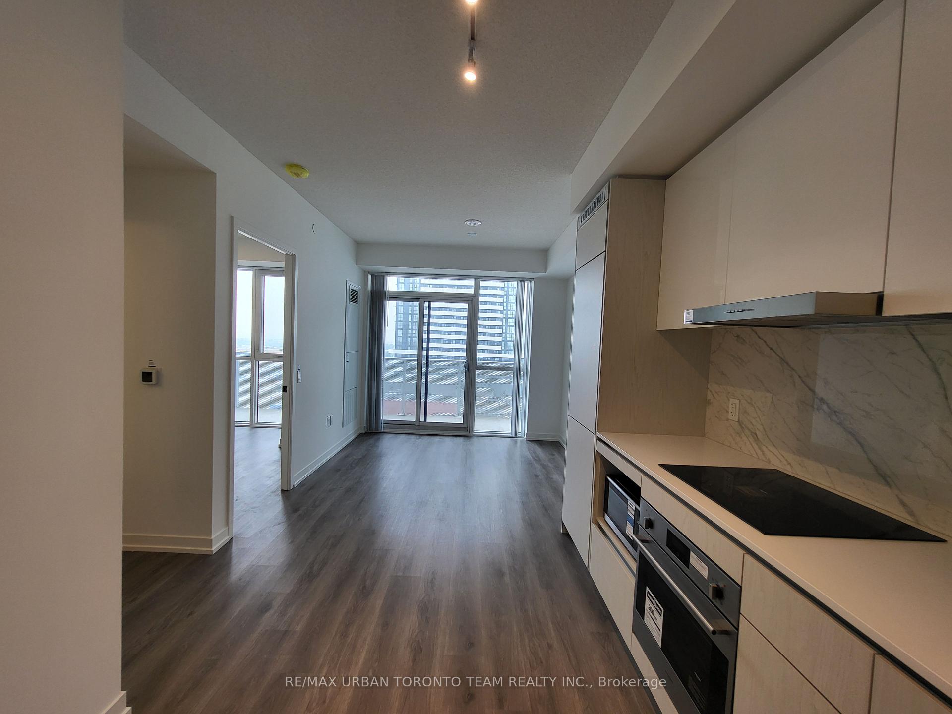 Photo 3 of Unit 801, 28 Interchange Way, Vaughan, Vaughan Corporate Centre — HOMEH
