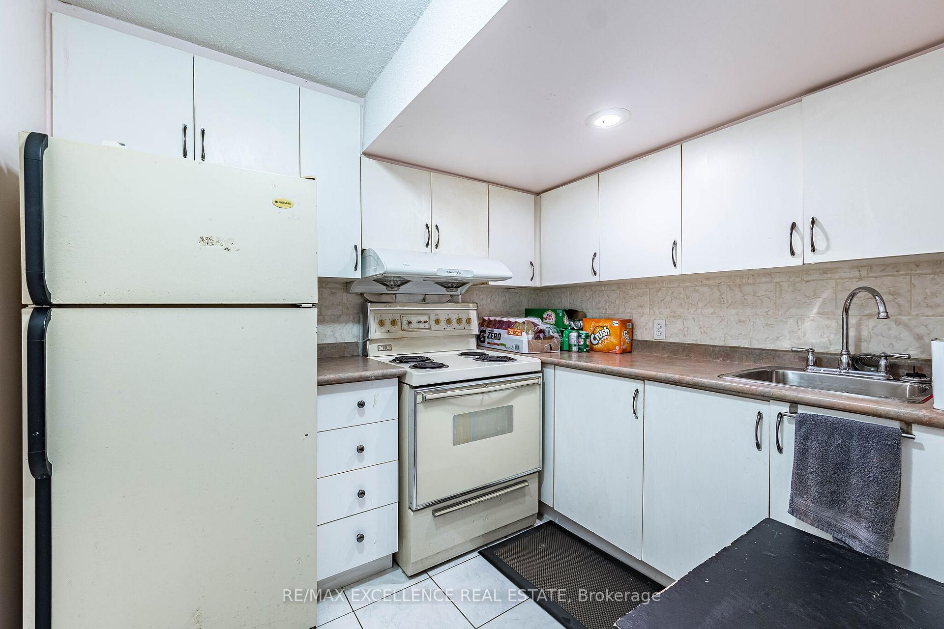 Photo 29 of 6 Stalbridge Avenue, Brampton, Fletcher's Creek South — HOMEH