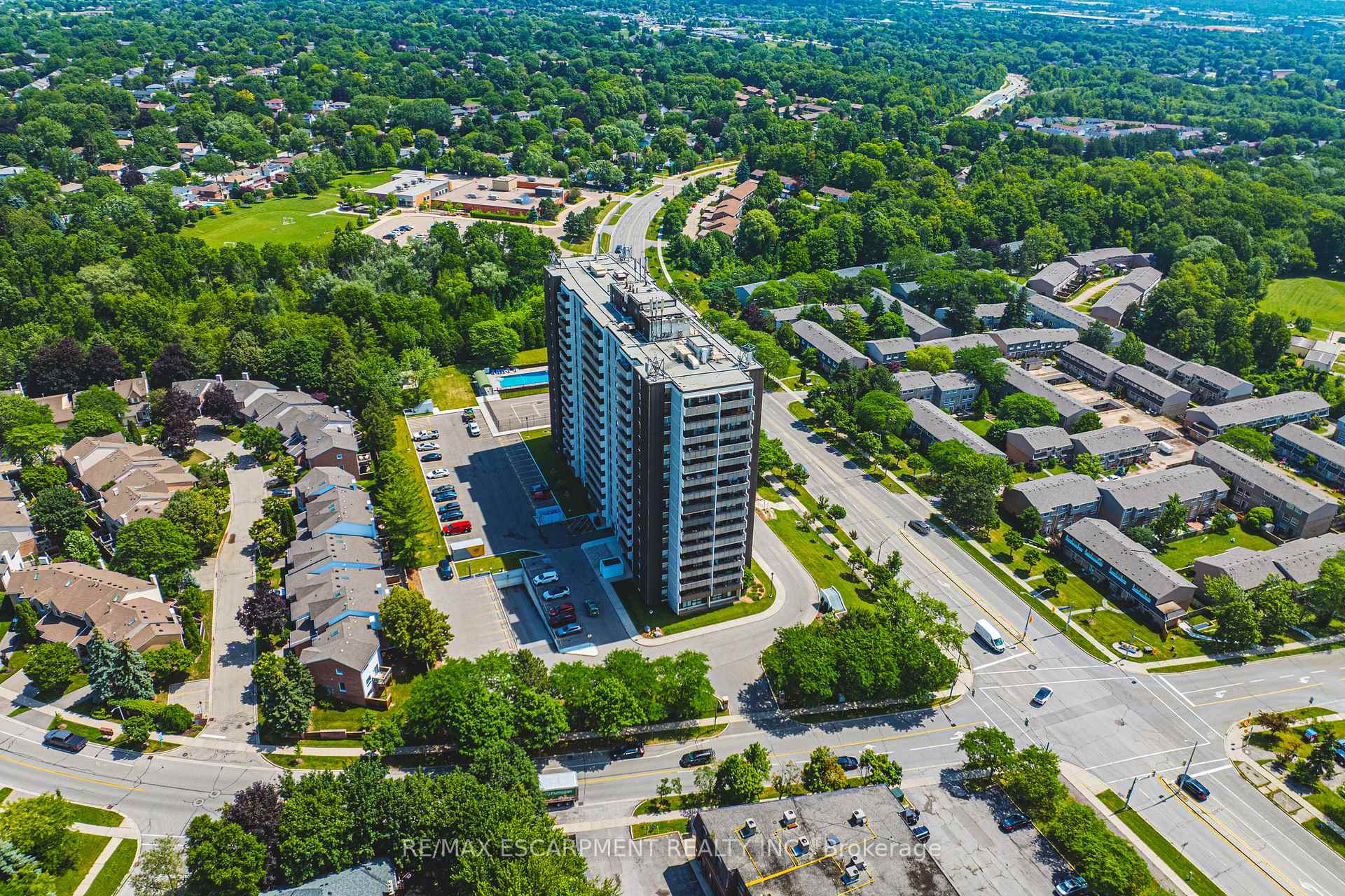 Photo 2 of Unit 1504, 2055 Upper Middle Road, Burlington, Brant Hills — HOMEH