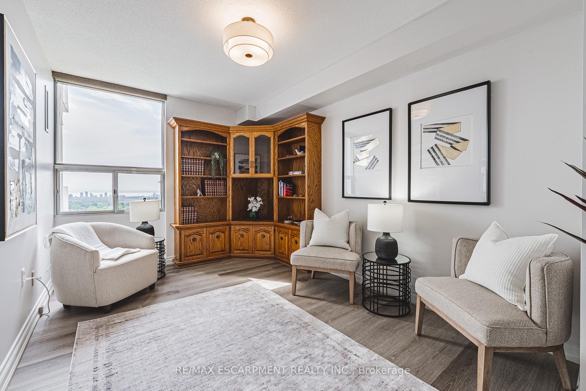Photo 12 of Unit 1504, 2055 Upper Middle Road, Burlington, Brant Hills — HOMEH