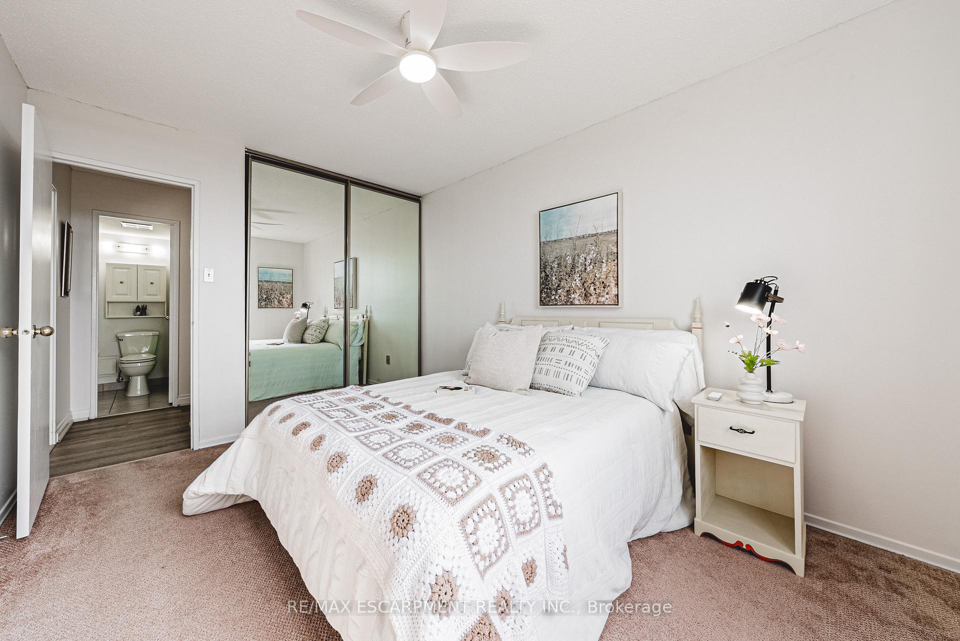 Photo 15 of Unit 1504, 2055 Upper Middle Road, Burlington, Brant Hills — HOMEH