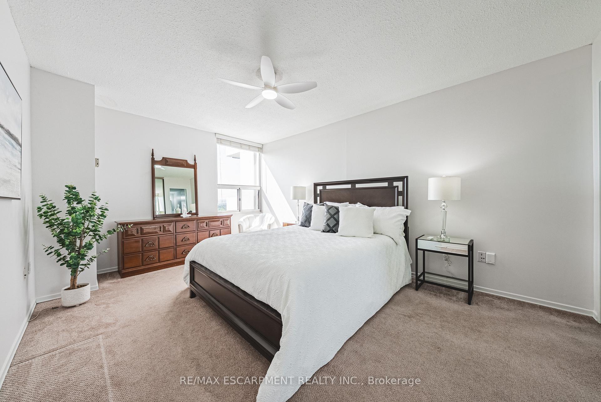 Photo 16 of Unit 1504, 2055 Upper Middle Road, Burlington, Brant Hills — HOMEH