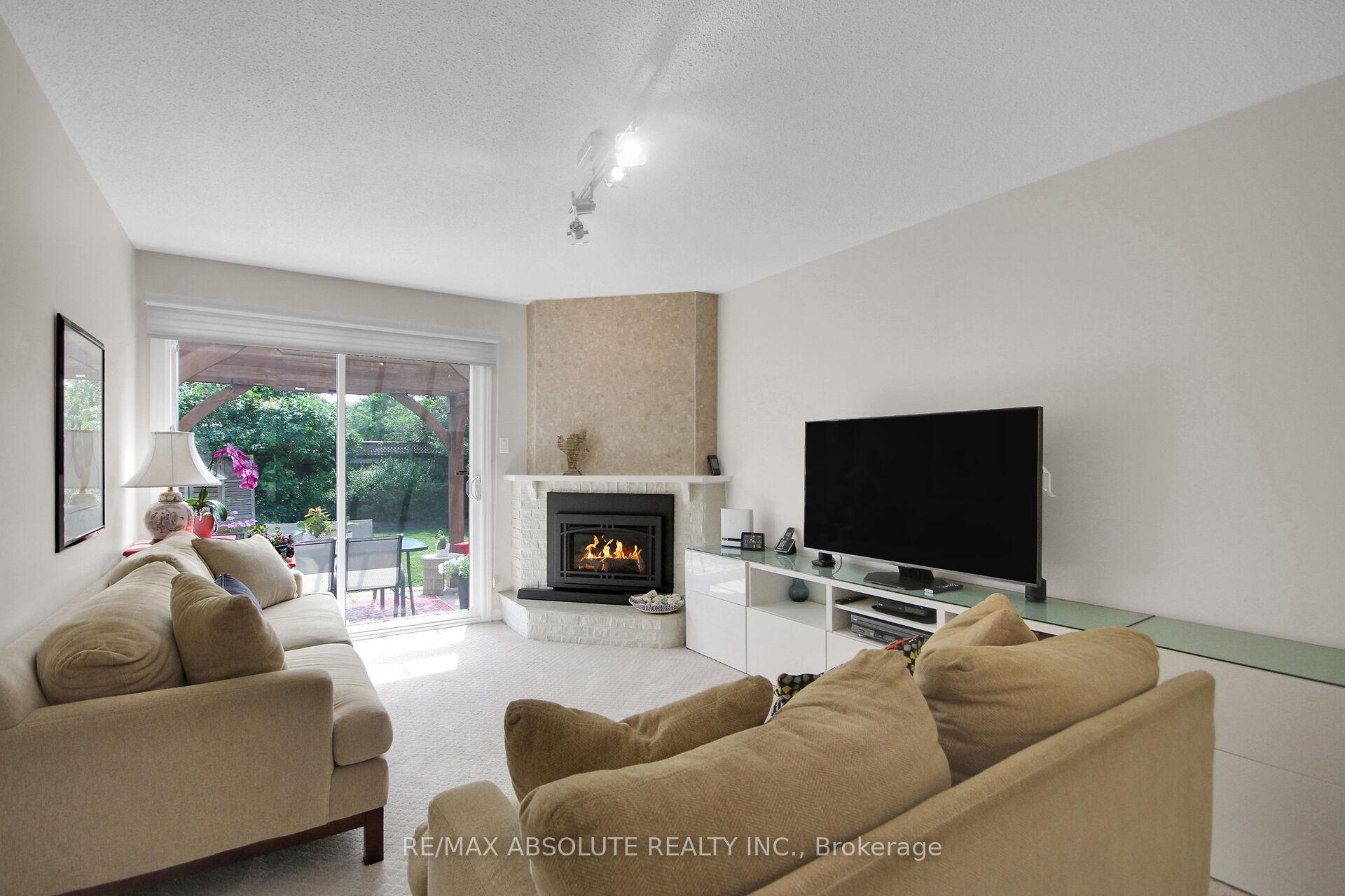 Photo 12 of 79 Shoreham Avenue, Ottawa, Craig Henry/Woodvale — HOMEH