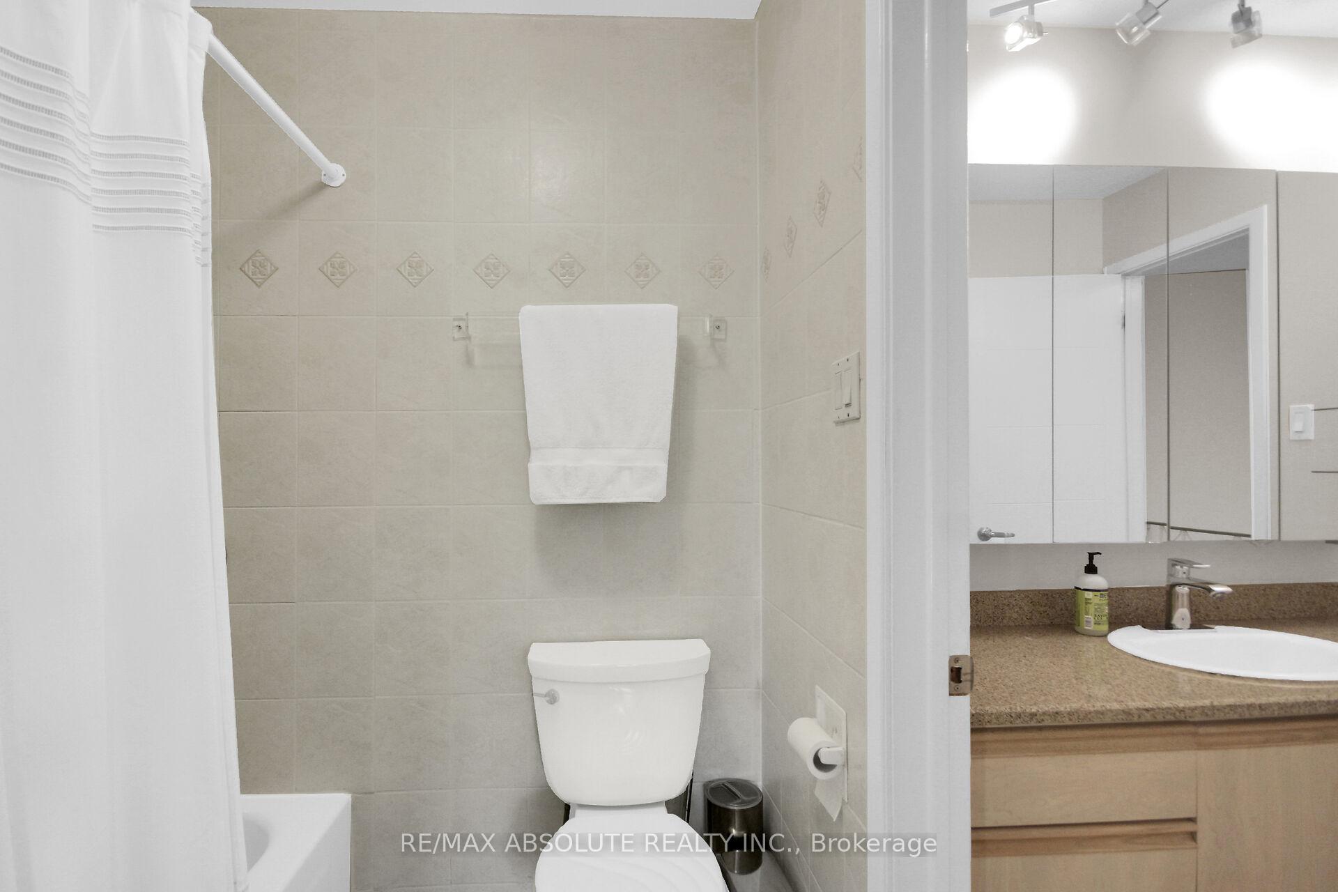 Photo 22 of 79 Shoreham Avenue, Ottawa, Craig Henry/Woodvale — HOMEH