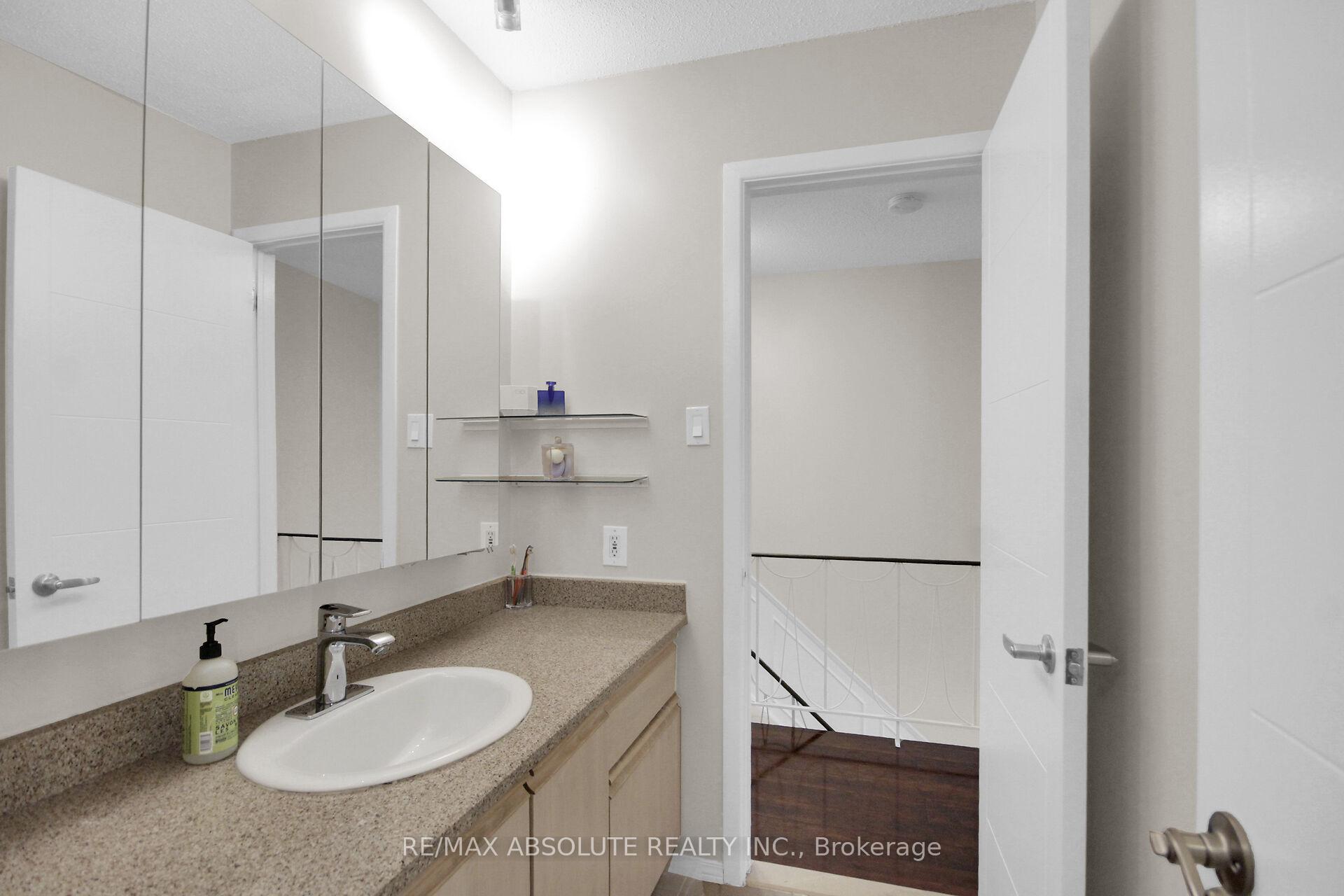 Photo 23 of 79 Shoreham Avenue, Ottawa, Craig Henry/Woodvale — HOMEH