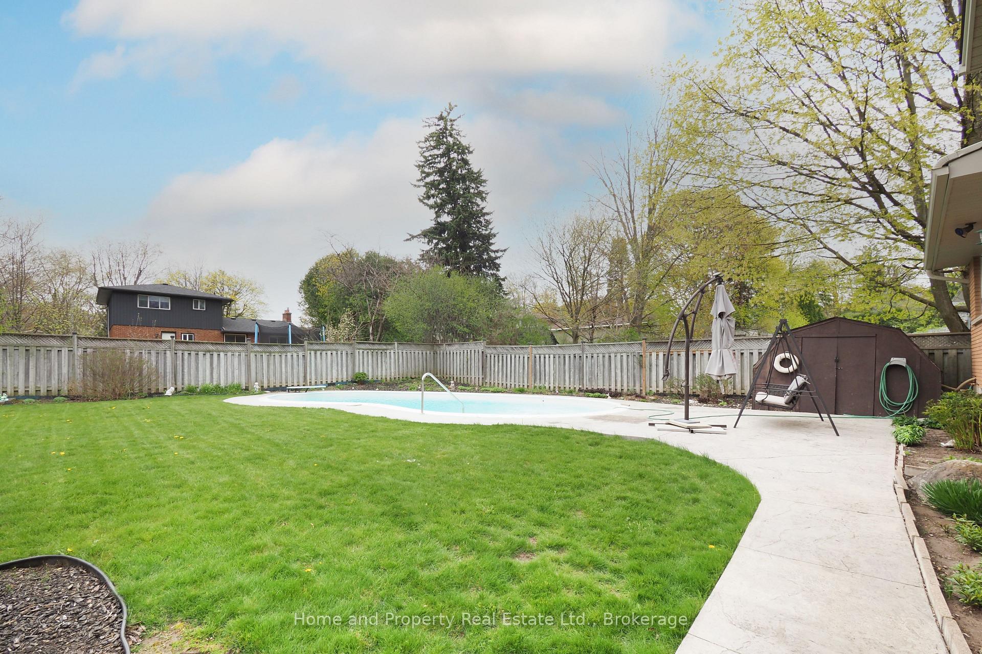 Photo 9 of 76 Cloverdale Crescent, Kitchener, Forest Hill — HOMEH